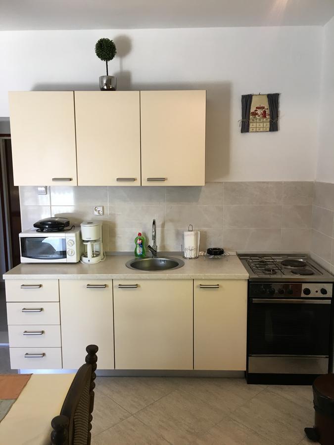 Apartments Kursan Seget Vranjica Exterior foto